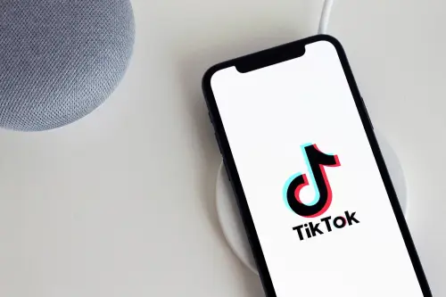 10 frasi da mettere su Tik Tok